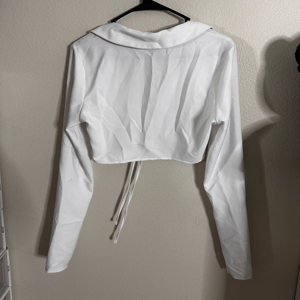 White cropped too long sleeve